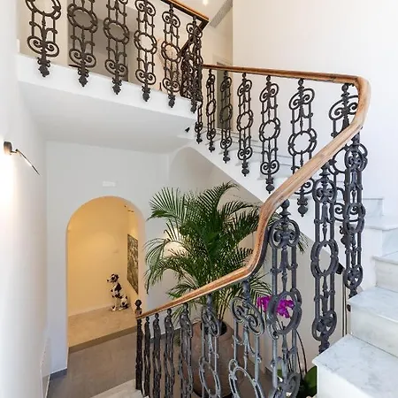 Πανσιόν Casa Dani 3*